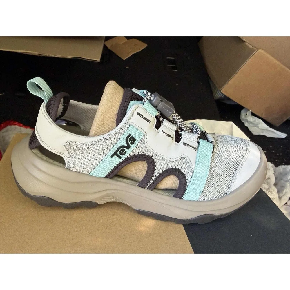 Teva women's Outflow Sandal Lunar rock size 5